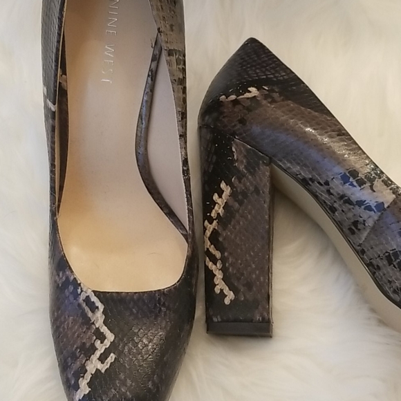 Shoes - Picture 3 of 8